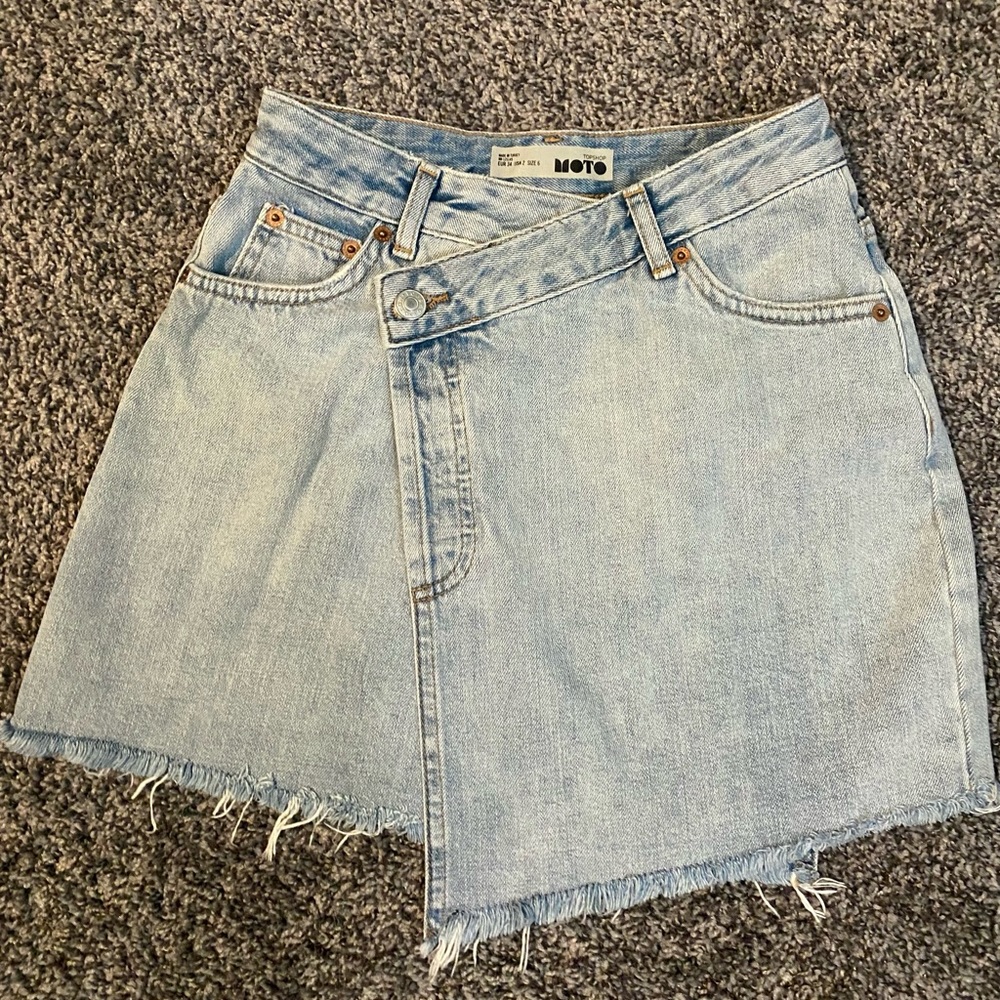 Size 2 Topshop light wash denim skirt